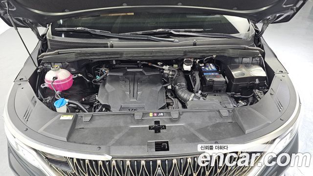 Kia Canival 2023 — photo 6