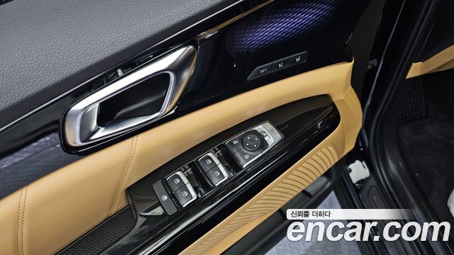 Kia Canival 2023 — photo 19
