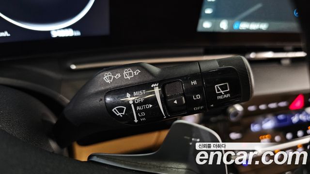 Kia Canival 2023 — photo 25