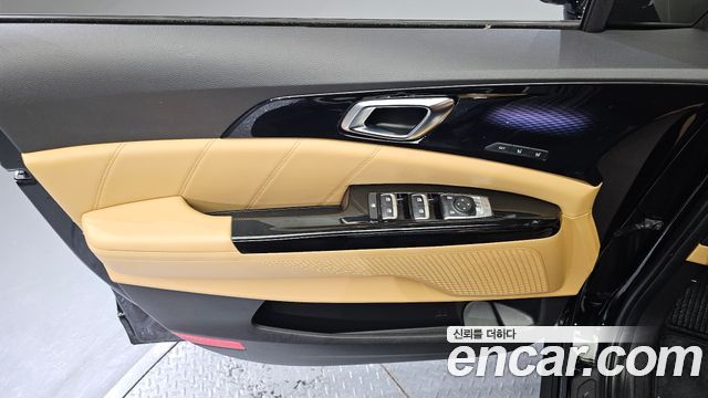 Kia Canival 2023 — photo 14