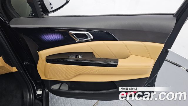 Kia Canival 2023 — photo 15