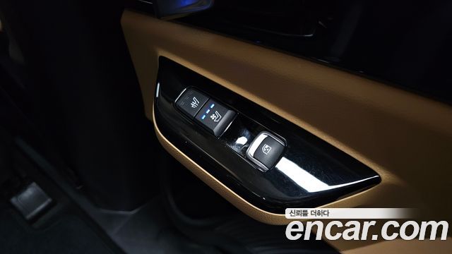 Kia Canival 2023 — photo 30