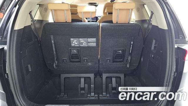 Kia Canival 2023 — photo 36
