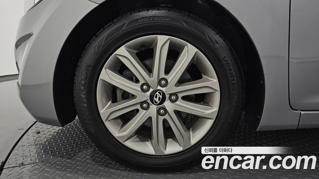 Hyundai AVANTE 2015 — photo 5