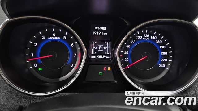 Hyundai AVANTE 2015 — photo 8
