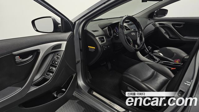 Hyundai AVANTE 2015 — photo 11
