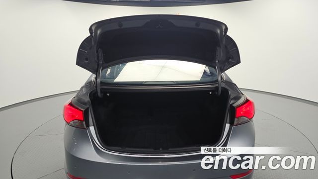 Hyundai AVANTE 2015 — photo 20