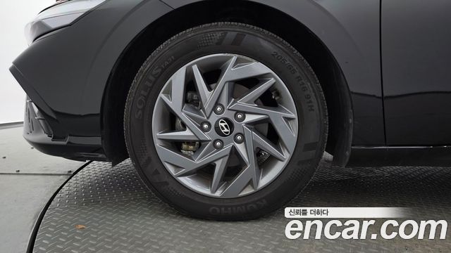 Hyundai AVANTE 2025 — photo 5