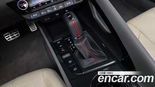 Hyundai AVANTE 2025 — photo 12