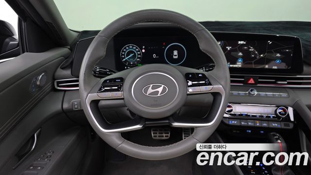 Hyundai AVANTE 2025 — photo 19