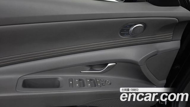 Hyundai AVANTE 2025 — photo 24