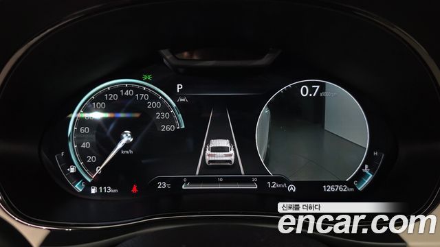 Genesis GV70 2023 — photo 11