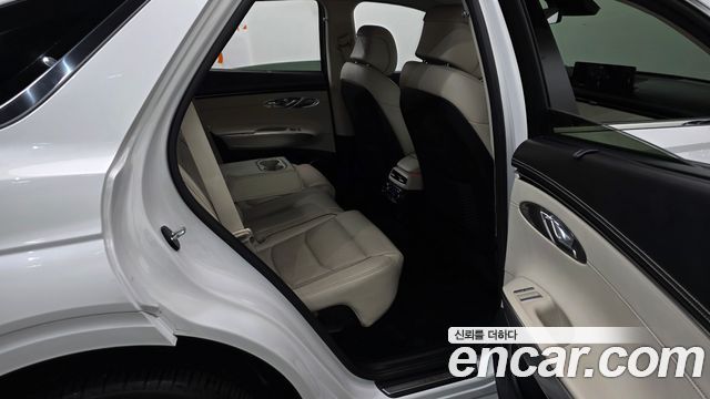 Genesis GV70 2023 — photo 18