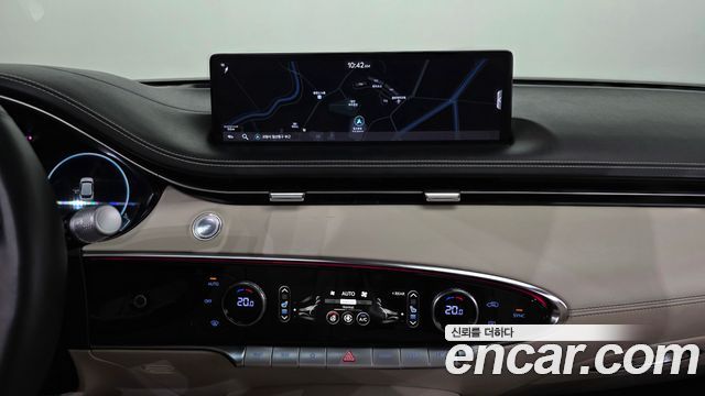 Genesis GV70 2023 — photo 20
