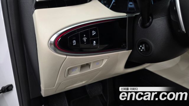 Genesis GV70 2023 — photo 24