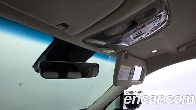 Genesis GV70 2023 — photo 35