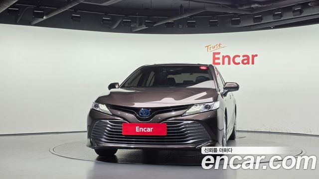 Toyota Camry 2019 — photo 3