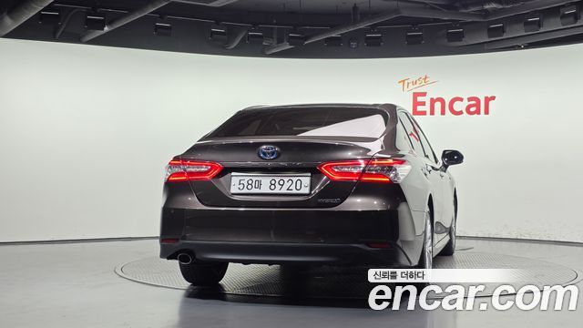 Toyota Camry 2019 — photo 4