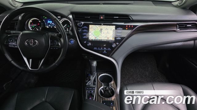 Toyota Camry 2019 — photo 7