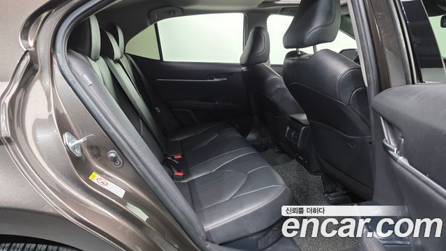 Toyota Camry 2019 — photo 12
