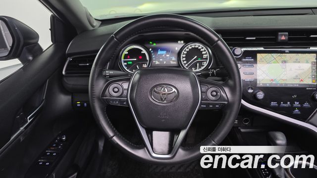 Toyota Camry 2019 — photo 13