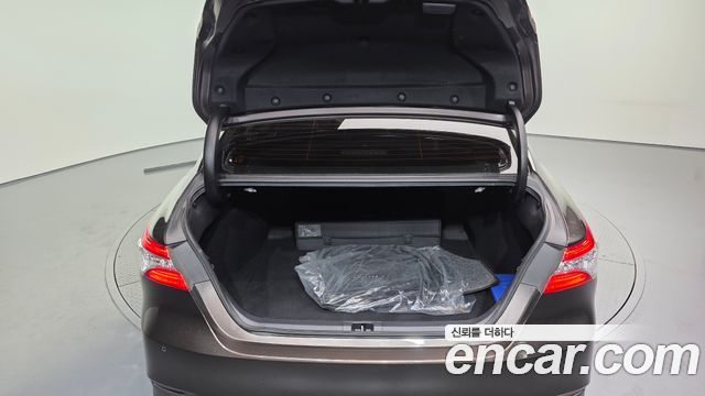 Toyota Camry 2019 — photo 20