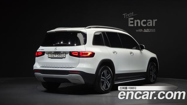 Mercedes-Benz GLB-Class 2021 — photo 2