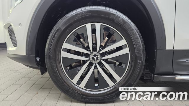 Mercedes-Benz GLB-Class 2021 — photo 5