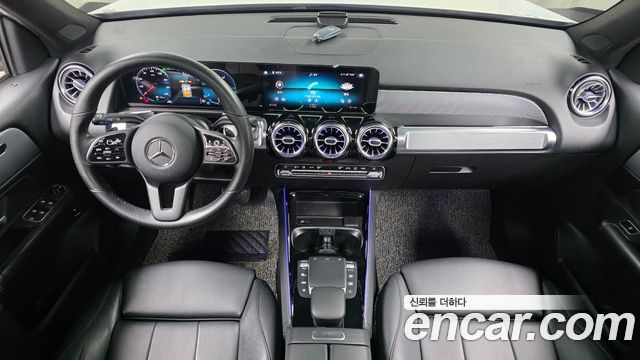 Mercedes-Benz GLB-Class 2021 — photo 10