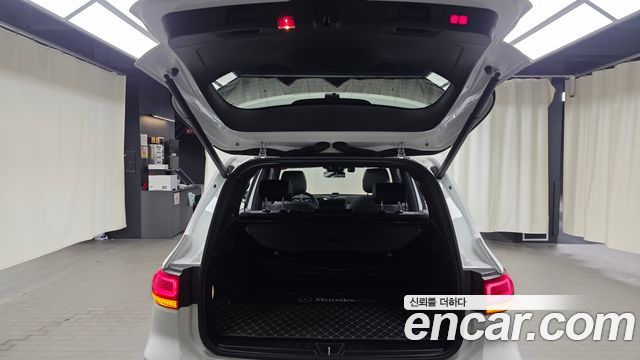 Mercedes-Benz GLB-Class 2021 — photo 24