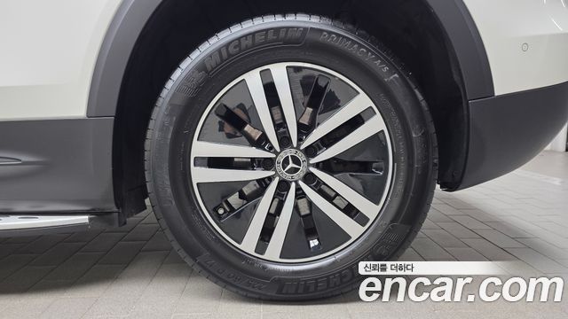 Mercedes-Benz GLB-Class 2021 — photo 7