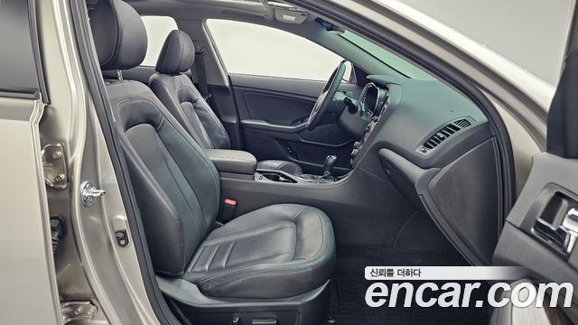 Kia K5 2013 — photo 17
