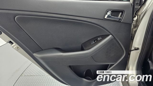 Kia K5 2013 — photo 15