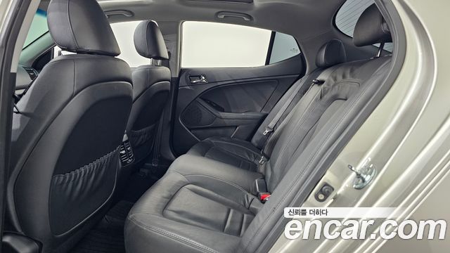Kia K5 2013 — photo 16