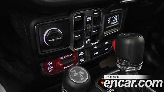 Jeep Gladiator 2025 — photo 18