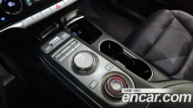 Genesis GV70 2024 — photo 12