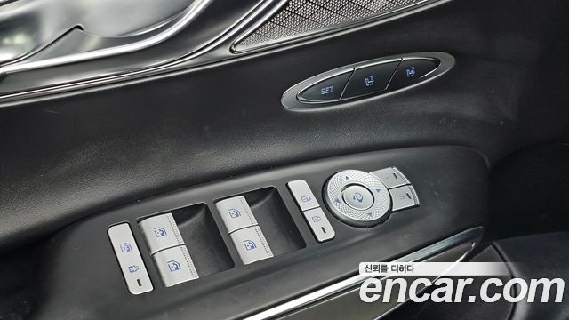 Genesis GV70 2024 — photo 19