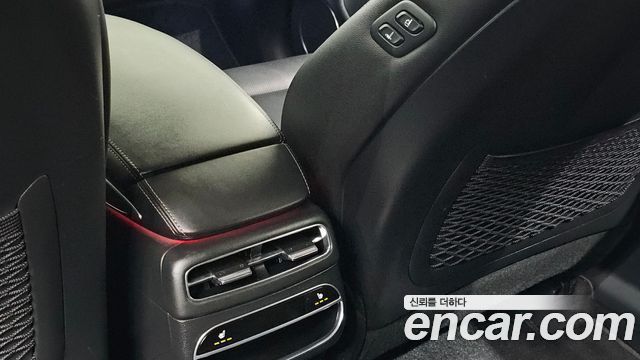 Genesis GV70 2024 — photo 29