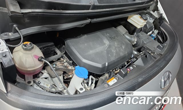 Hyundai Staria 2022 — photo 6