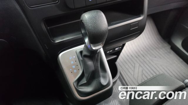 Hyundai Staria 2022 — photo 12