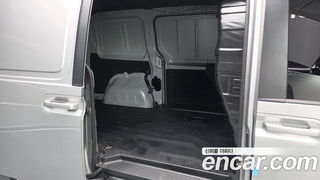 Hyundai Staria 2022 — photo 17