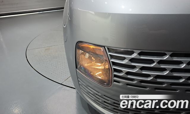 Hyundai Staria 2022 — photo 8