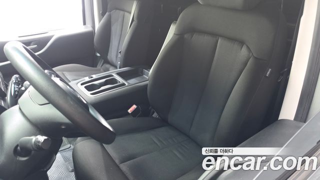 Hyundai Staria 2022 — photo 28