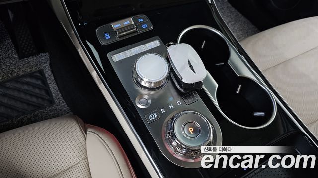 Genesis GV70 2025 — photo 9