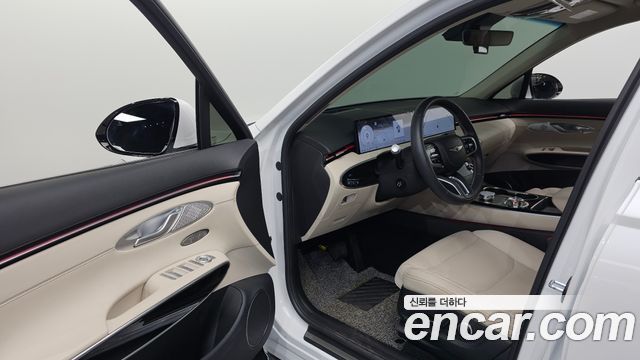 Genesis GV70 2025 — photo 10