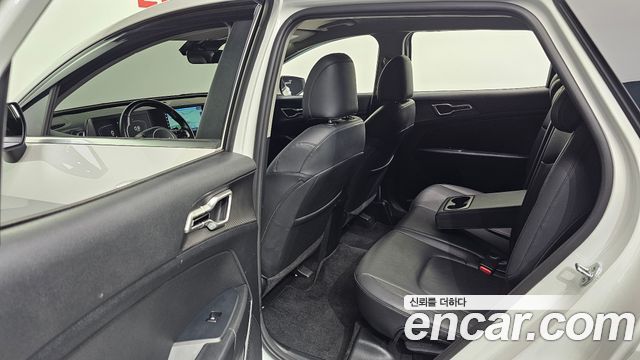 Kia Sportage 2023 — photo 17