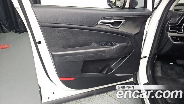 Kia Sportage 2023 — photo 14