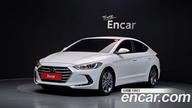 Hyundai AVANTE 2018 — photo 1