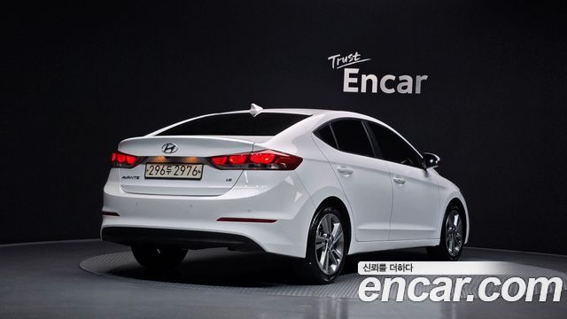 Hyundai AVANTE 2018 — photo 2