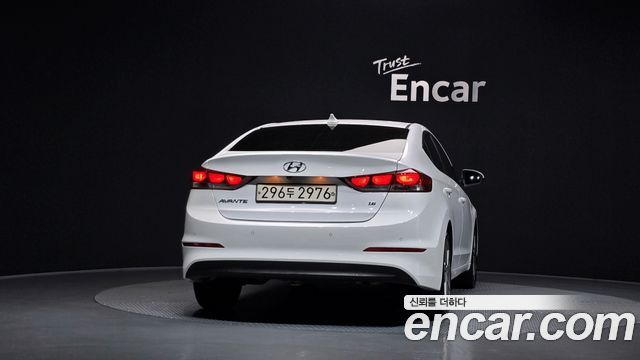 Hyundai AVANTE 2018 — photo 4